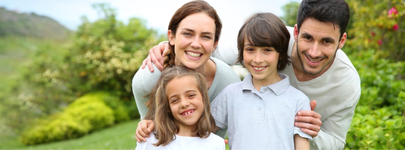 smiling family in Mansfield